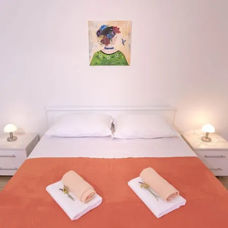 Ena شقة فربوسكا