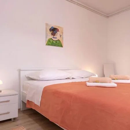 Ena شقة فربوسكا