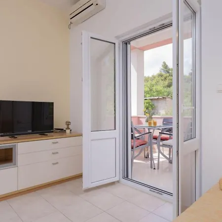 Ena * فربوسكا