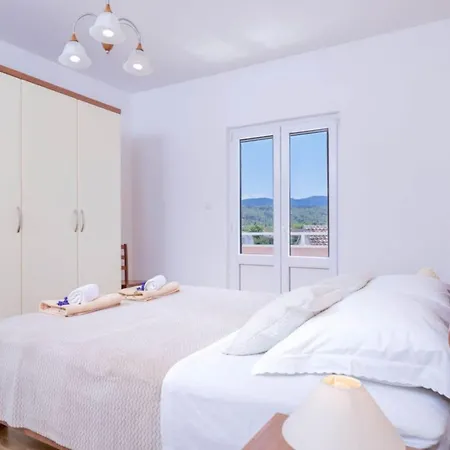 Ena Appartement Vrboska