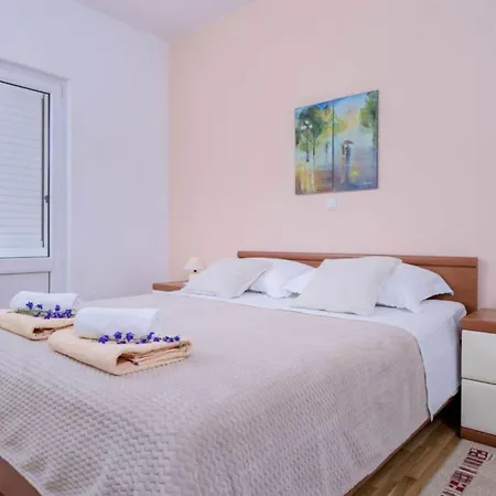 Ena * فربوسكا