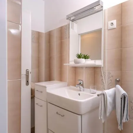 Ena
