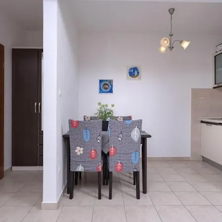 Lägenhet Ena Vrboska