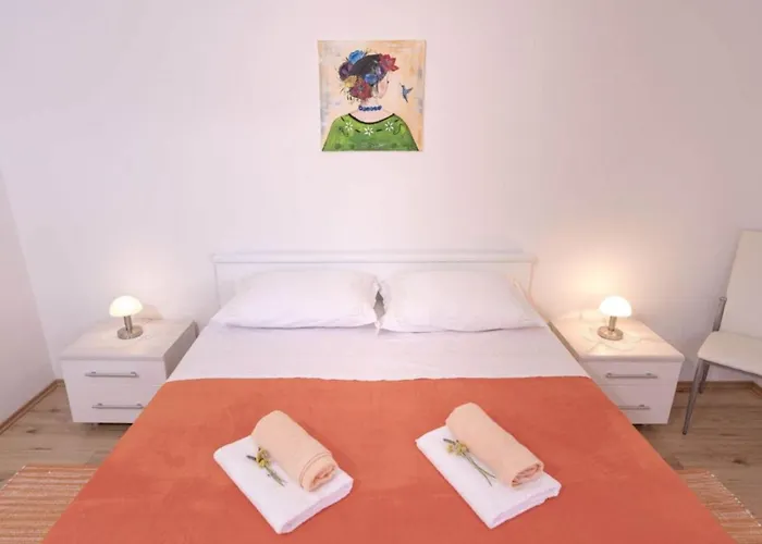 Ena Apartment Vrboska