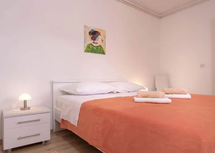 Ena Apartment Vrboska