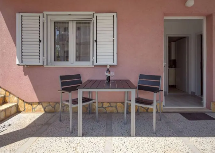 Ena Apartment *