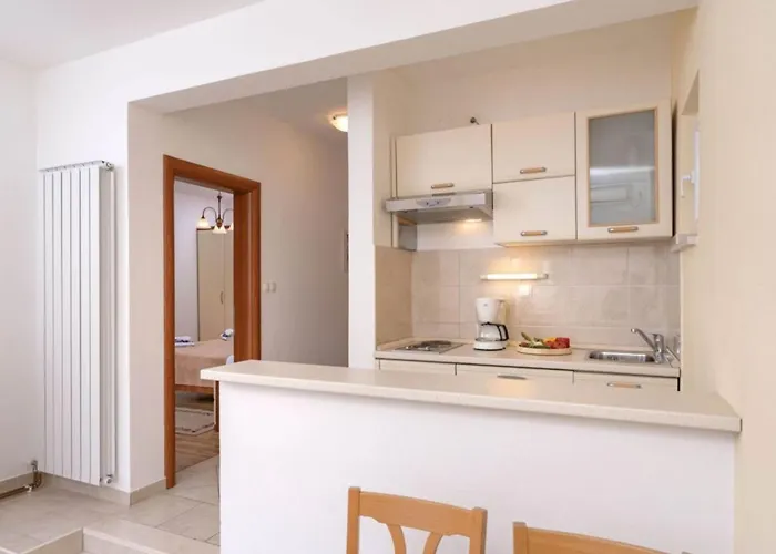 Apartment Ena Vrboska