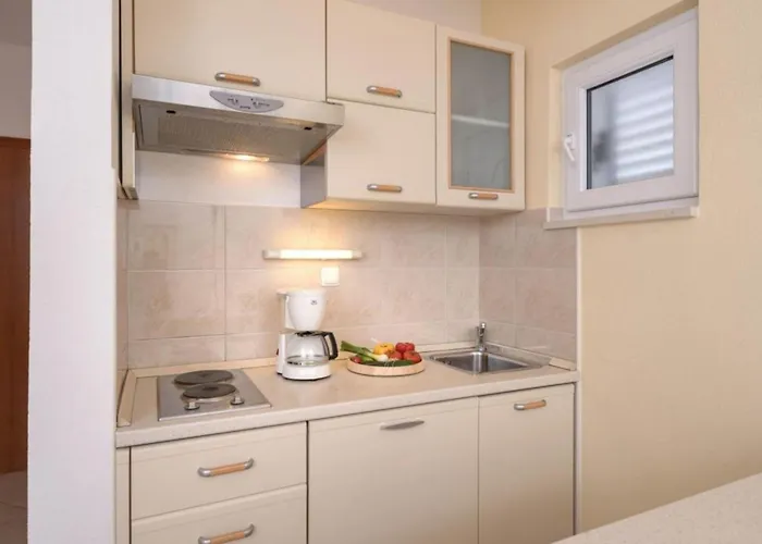 Apartment Ena Vrboska