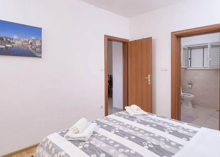 Ena Apartment *