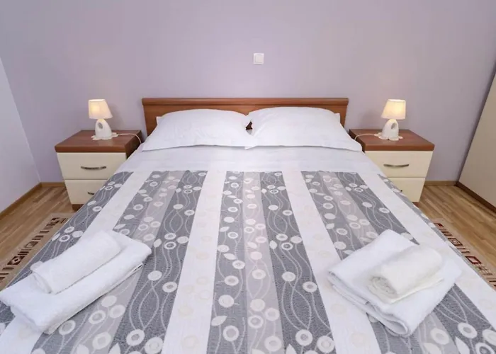 Ena Apartment Vrboska