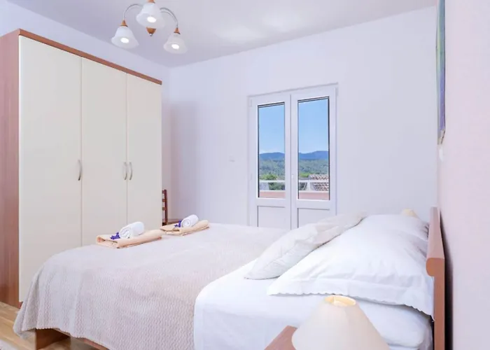 Ena Apartment Vrboska