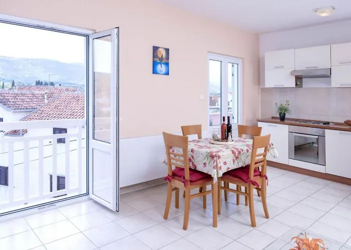 Apartment Ena *